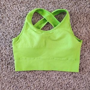 Alphalete Vault sports bra size medium color Volt